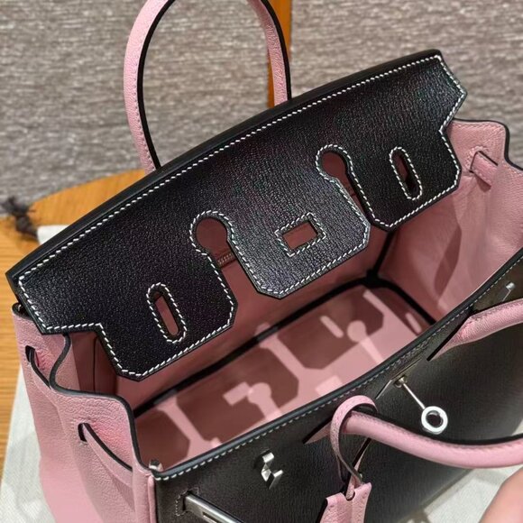 Classic Hermes Bag: A Stylish and Versatile Choice for Elegance - Picture 6 of 6